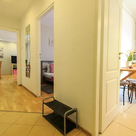 Lägenhet Warecka Warszawa