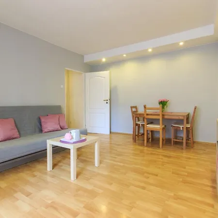 Warecka Apartment *